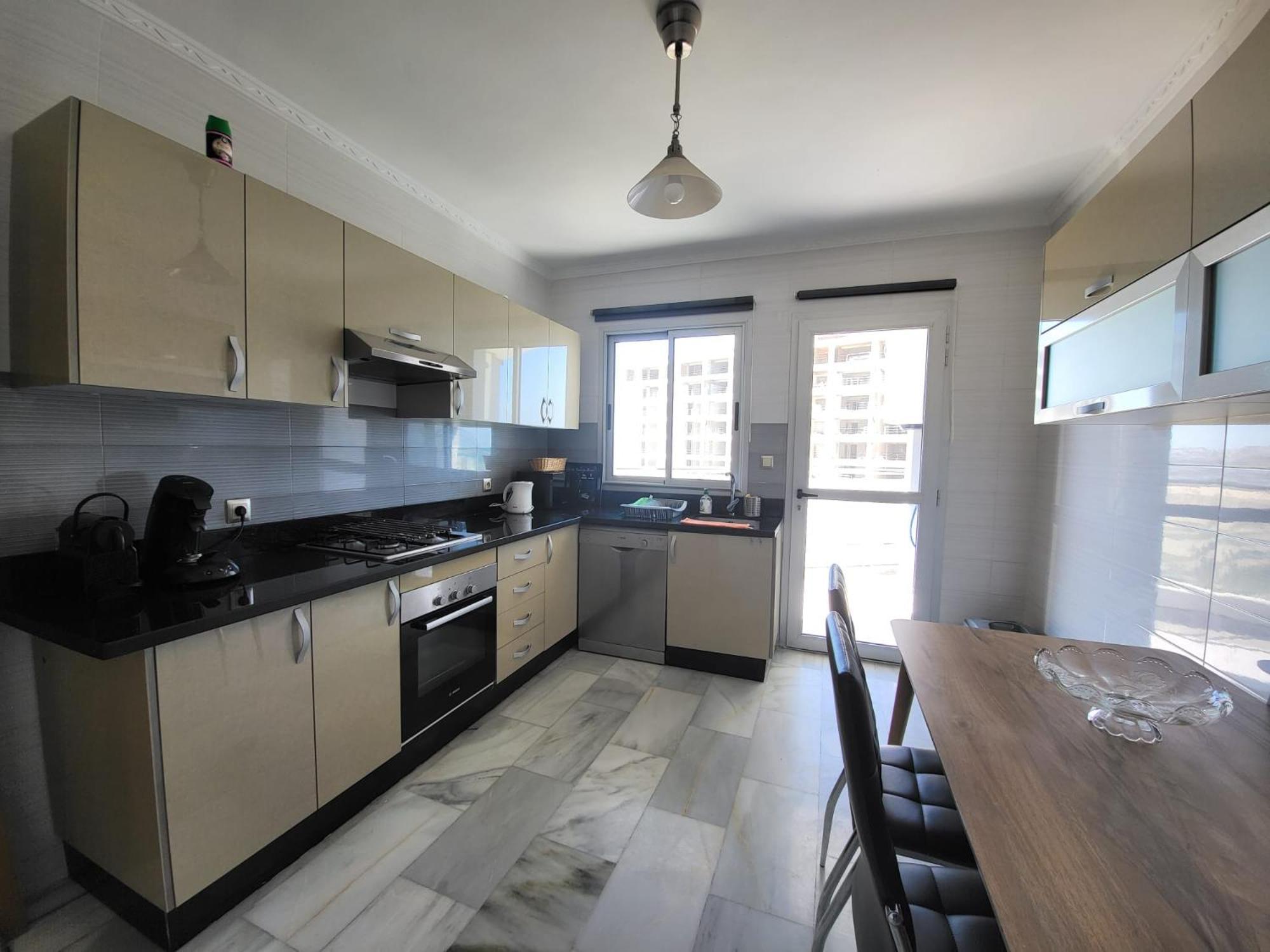 Mont Blanc :Appartement, Vue Sur Mer A 2 Minutes De La Gare. Танжер Екстериор снимка