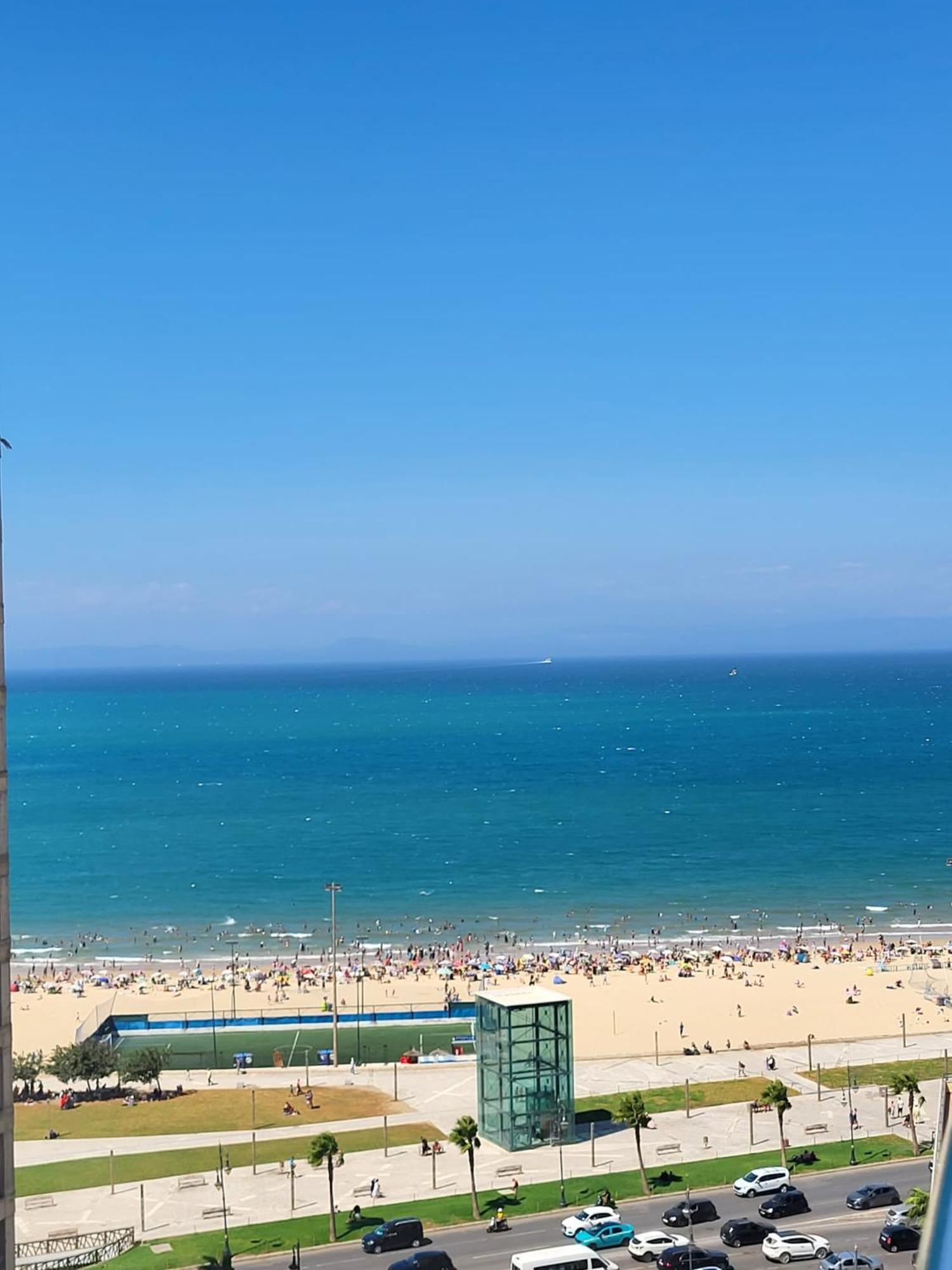 Mont Blanc :Appartement, Vue Sur Mer A 2 Minutes De La Gare. Танжер Екстериор снимка